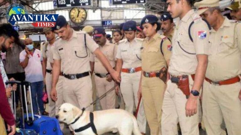 Mumbai Bomb Threat